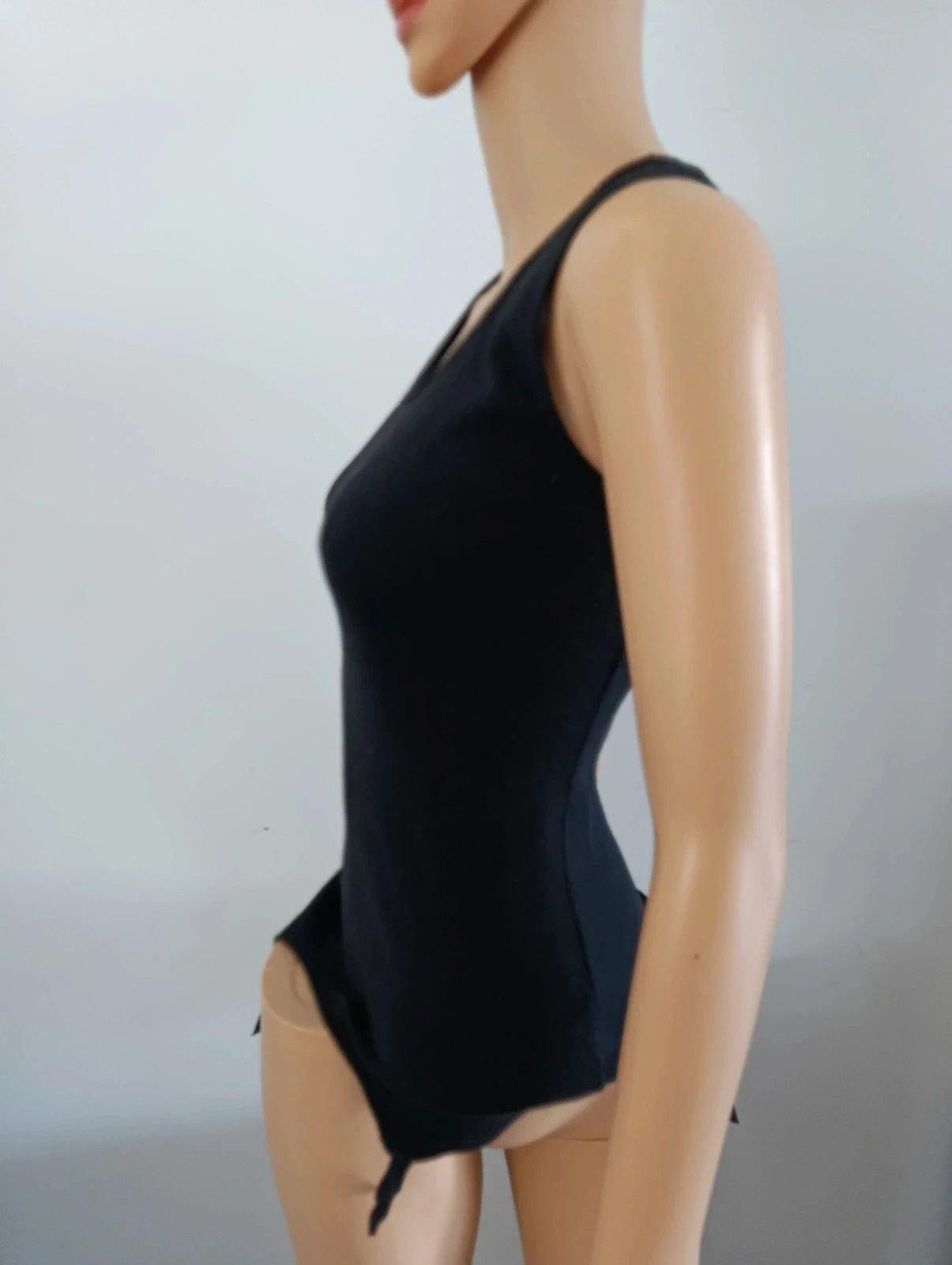 Women's black ribbed tank top size S – stretch cotton – asymmetrical low style – photo 8